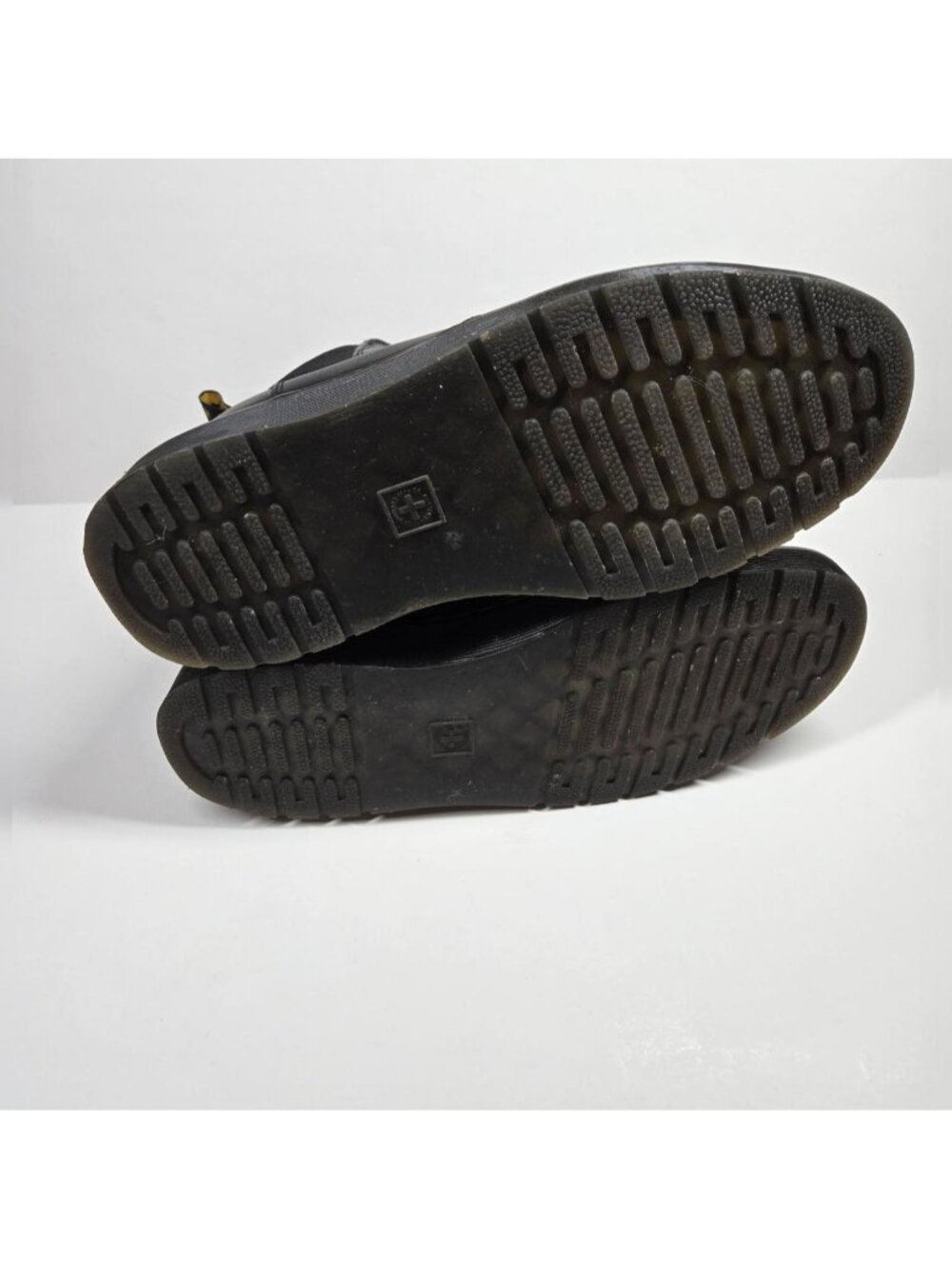 Dr. Marten Dorrian Black leather Chelsea Ankle Boot. - Picture 5 of 5